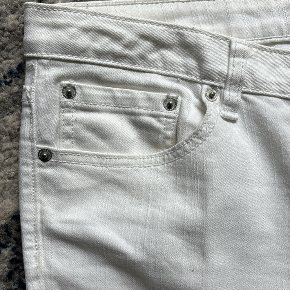 Liz Claiborne stretch white jean pants - Picture 3 of 8